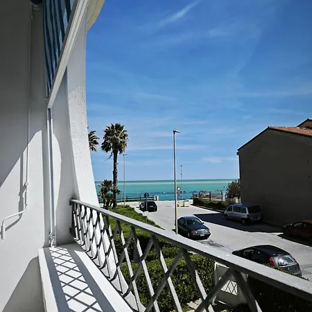 R02 - A Due Passi Dal Mare Apartment
