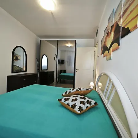 R02 - Porto Recanati: A Due Passi Dal Mare *