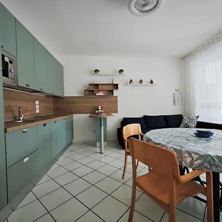 R02 - A Due Passi Dal Mare פורטו רקנאטי