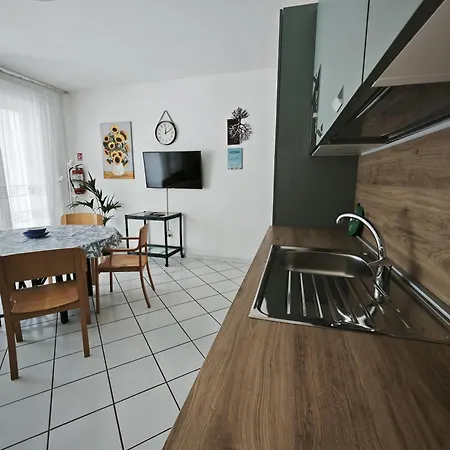 R02 - Porto Recanati: A Due Passi Dal Mare Порто-Реканати